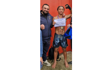 Tarik BOUCHALLIKH est champion PACA K-1 style en classe A